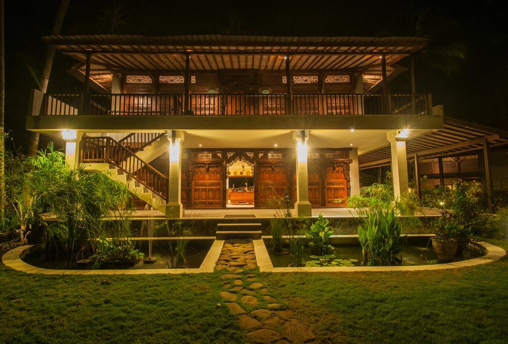 Oceanfront Citakara Sari Villas 캔디다사 외부 사진