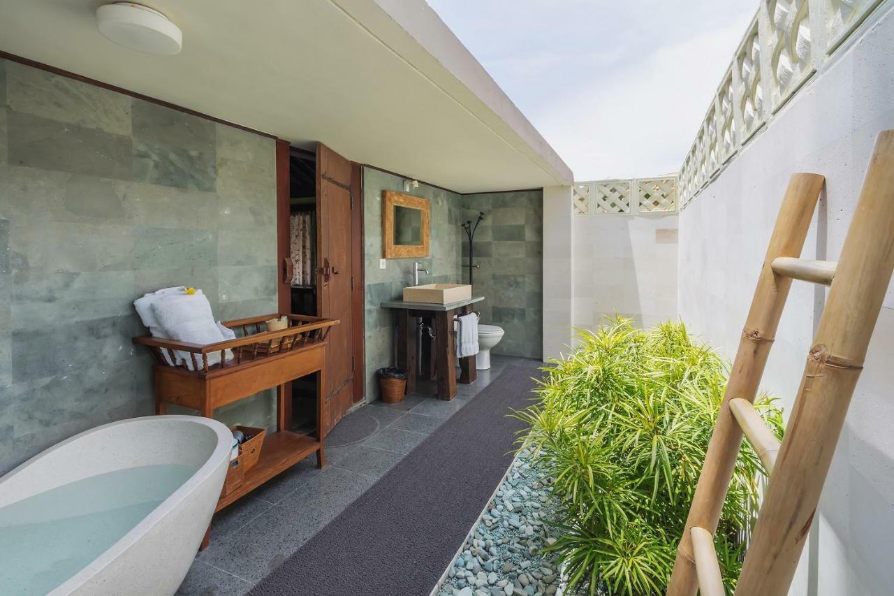 Oceanfront Citakara Sari Villas 캔디다사 외부 사진